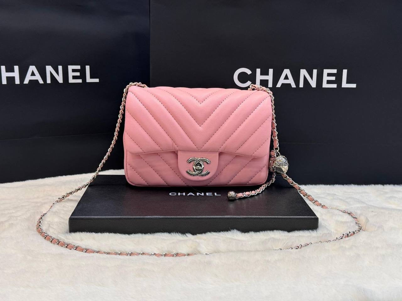 ᴍɪɴɪ Chanel sɪʟᴠᴇʀ ʜᴀʀᴅᴡᴀʀᴇ
ᴡɪᴛʜ ʙᴏx
🎁🎁🎁
ᴄᴀʟғsᴋɪɴ ᴍᴀᴛᴇʀɪᴀʟ
sɪᴢᴇ:20ᴄᴍ
80 dhs🇦🇪
Zain56
♥️♥️♥️
