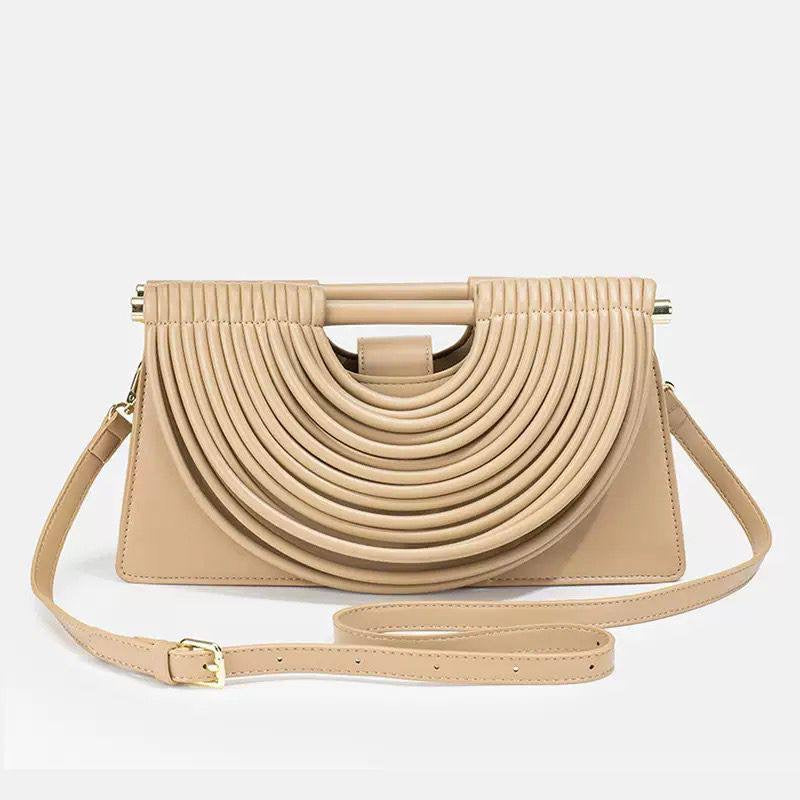 BOTTEGA 
NEW CAME GOOD QUALITY 
120 dhs🇦🇪
Zain39
♥️♥️♥️