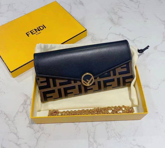 Fendi
SMALL FENDI 
85 dhs🇦🇪
with box
🎁🎁🎁
Zain90
♥️♥️♥️