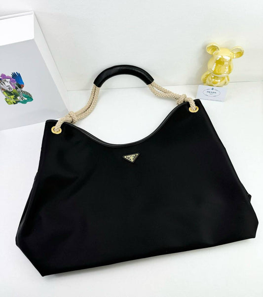 PRADA Master 
TOTE BAG NYLON 
270 dhs🇦🇪
#46cm
Zain228
♥️♥️♥️