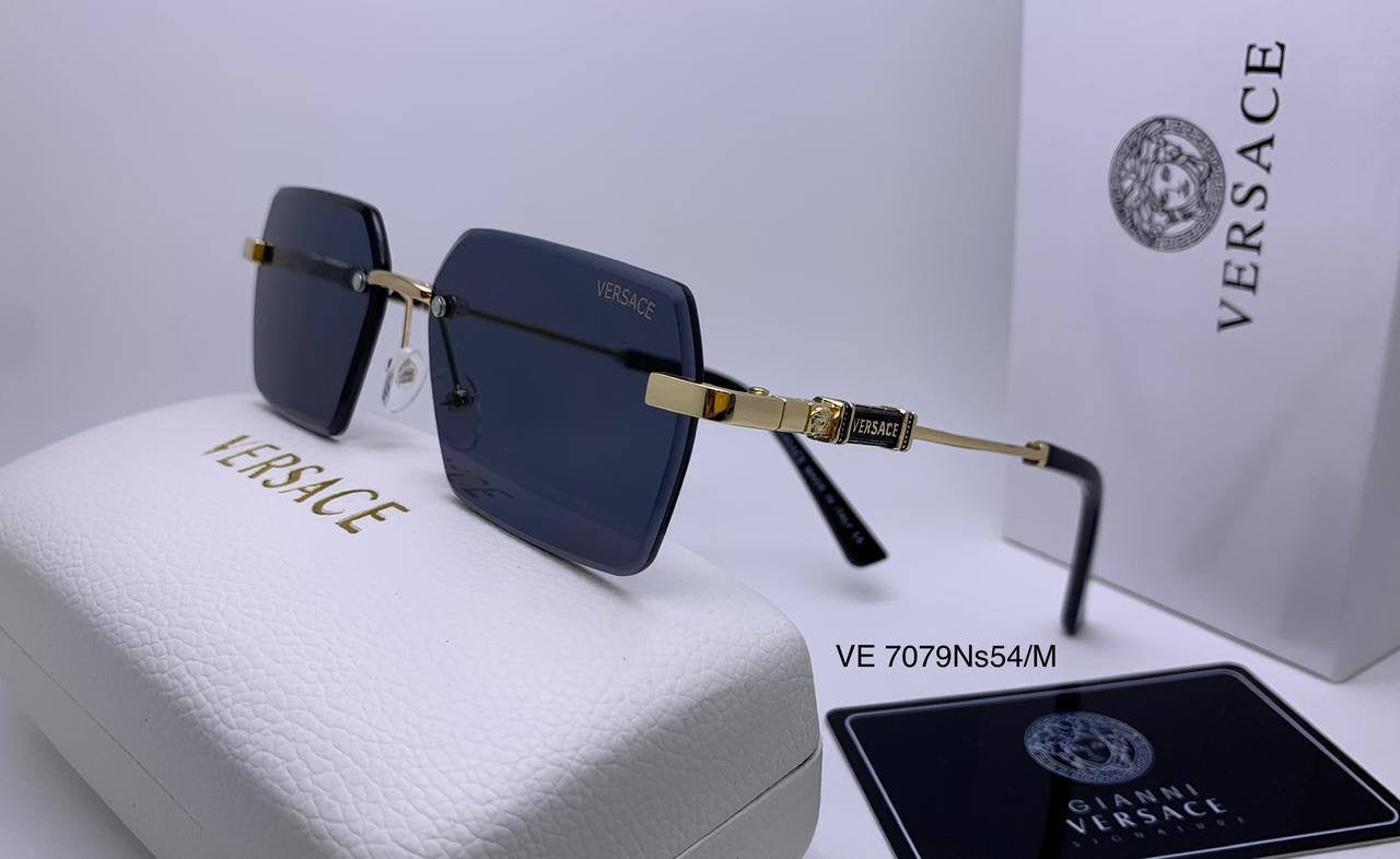 Versace
65 dhs🪙
Zain126
♥️♥️♥️