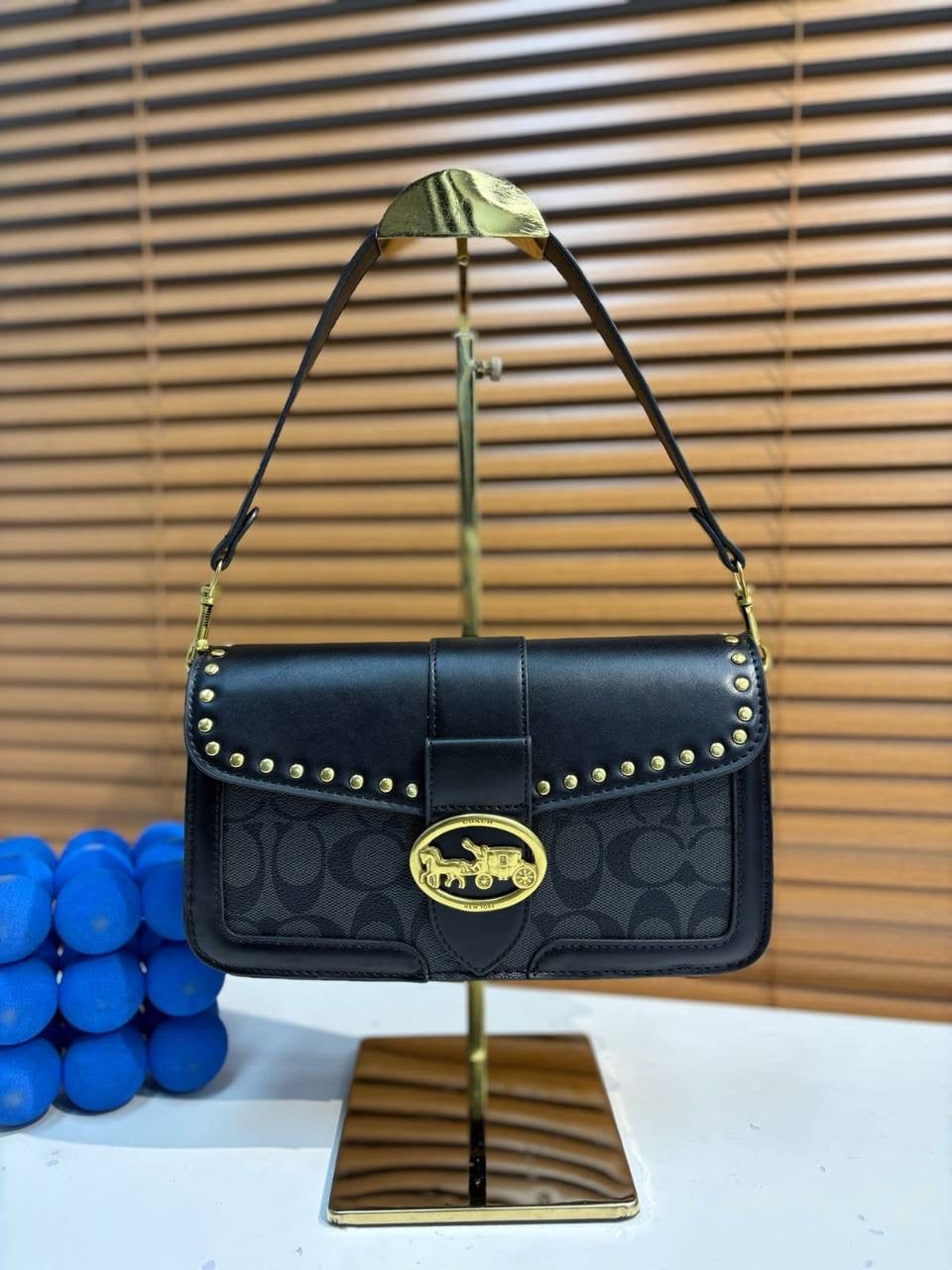 Coach 
70 dhs🇦🇪
Zain173
♥️♥️♥️