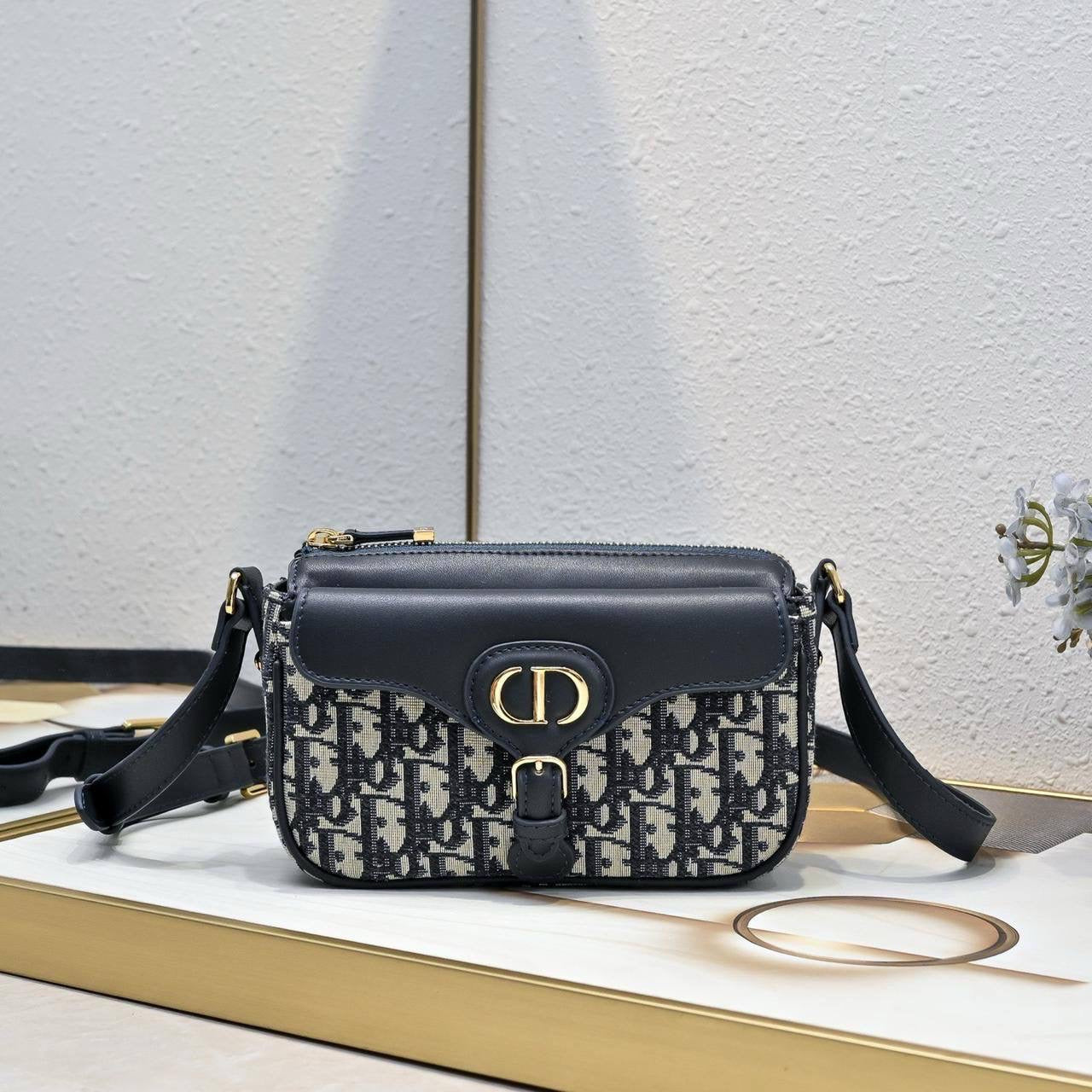 Dior Master
250 dhs🇦🇪
Zain192
♥️♥️♥️