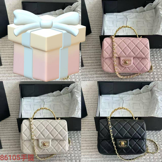Chanel Master 
Size 17cm 
220 dhs🇦🇪
With Box and paper bag
🎁🎁🎁
Zain189
♥️♥️♥️