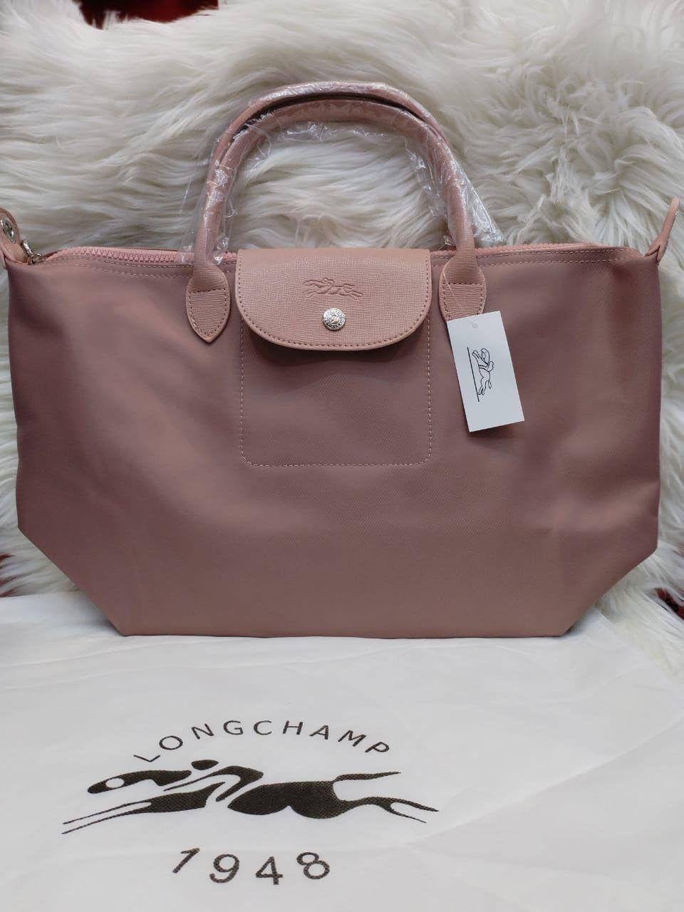 LongChamp
Hight Quality
Size: 44*28cm
70 dhs🪙💕
Zain115
♥️♥️♥️