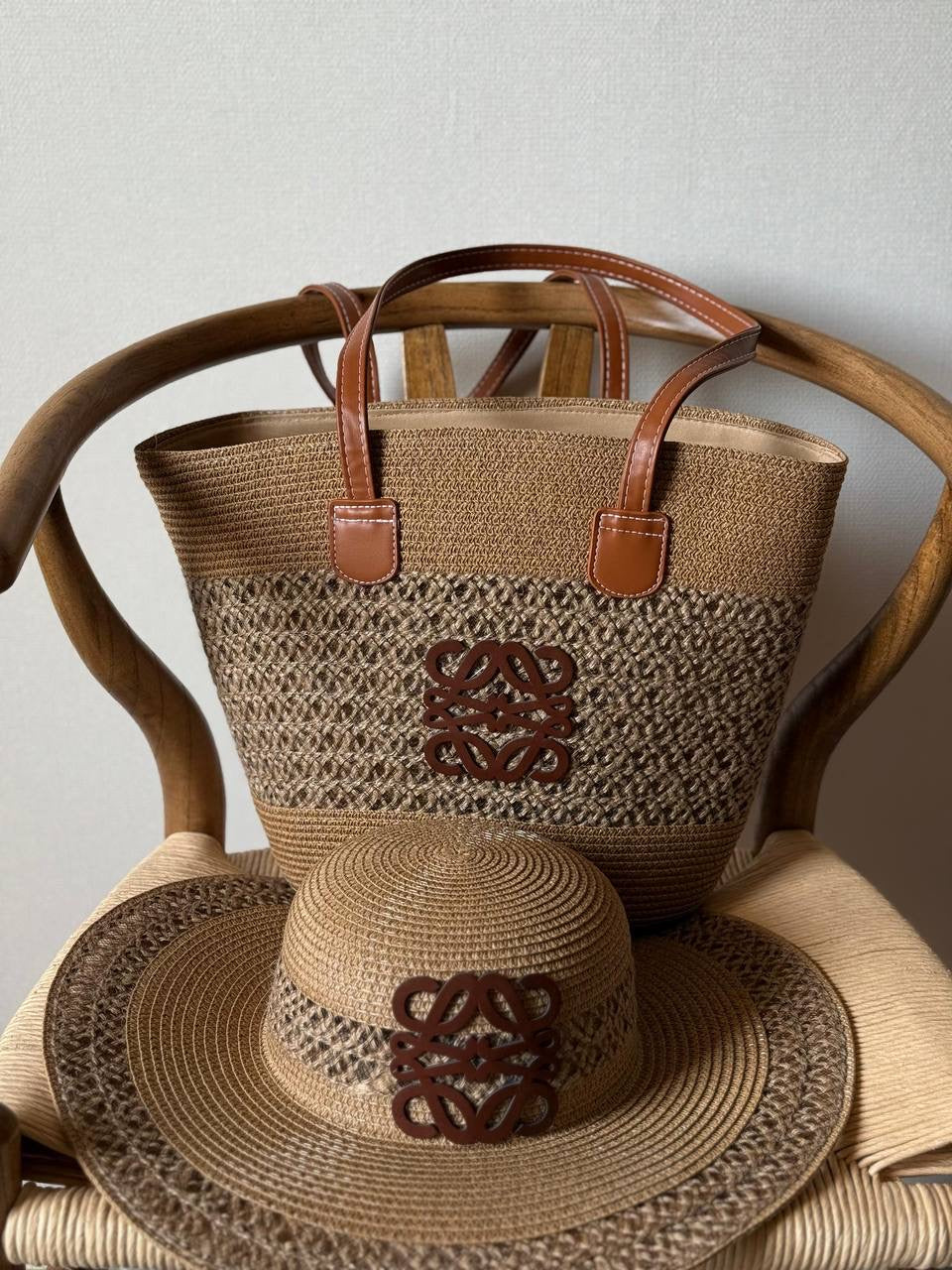 Available Again✨✨✨
*SET BEACH BAG(CAP & BAG)*
280 dhs🇦🇪
Top quality
Zain167
♥️♥️♥️