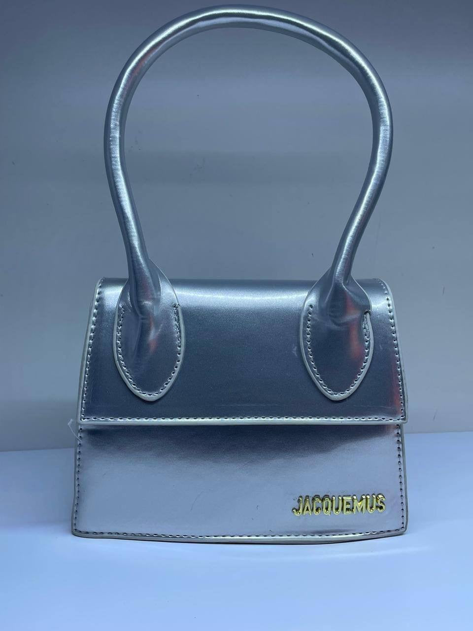 🎉Offer🎊  JACQUEMUS
Size : 17 * 13 cm
55 dhs🇦🇪
Zain115
♥️♥️♥️
