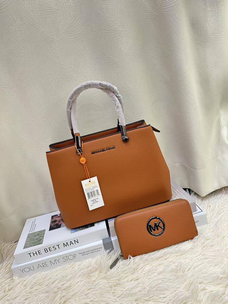 MK 2in1
110 dhs🇦🇪
with box
🎁🎁🎁
Zain143
♥️♥️♥️