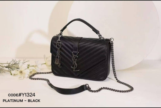 YSL - ʏᴠᴇs sᴀɪɴᴛ ʟᴀᴜʀᴀɴᴛ
ᴄᴏʟʟᴇɢᴇ  ᴍᴇᴅɪᴜᴍ ʙᴀɢ ǫᴜɪʟᴛᴇᴅ ʟᴇᴀᴛʜᴇʀ
ɢᴏʟᴅ ʟᴀᴄᴇ ʜᴀʀᴅᴡᴀʀᴇ
sɪᴢᴇ : 23 x 7 x 14 cm
ᴡɪᴛʜ BOX
🎁🎁🎁
95 dhs🇦🇪
Zain31
♥️♥️♥️