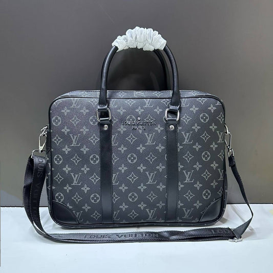 LV
LAPTOP BAG 
GOOD QUALITY 
OFFER 
85 dhs🇦🇪
Zain39
♥️♥️♥️