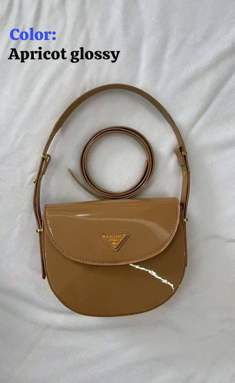 Prada sʜᴏᴜʟᴅᴇʀ ʙᴀɢ
ᴡɪᴛʜʙᴏx
🎁🎁🎁
ʟᴇᴀᴛʜᴇʀ/ɢʟᴏssʏ
80 dhs🇦🇪
Zain56
♥️♥️♥️