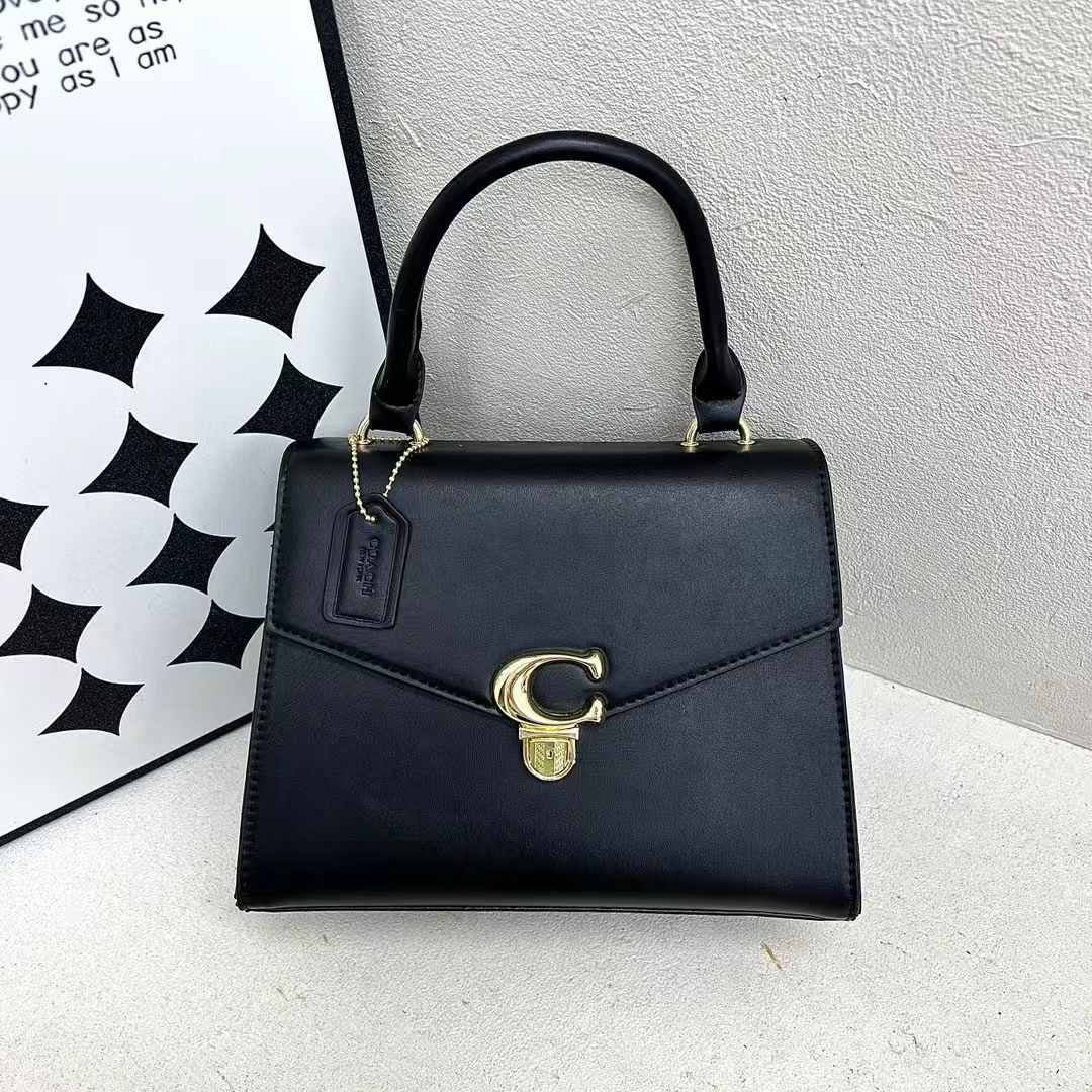 Coach
with box
🎁🎁🎁
75 dhs🇦🇪
Zain173
♥️♥️♥️