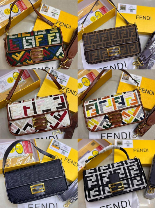 Fendi Baguette
Size : 26 *15 cm
95 dhs🇦🇪
with box 🎁
Zain115
♥️♥️♥️