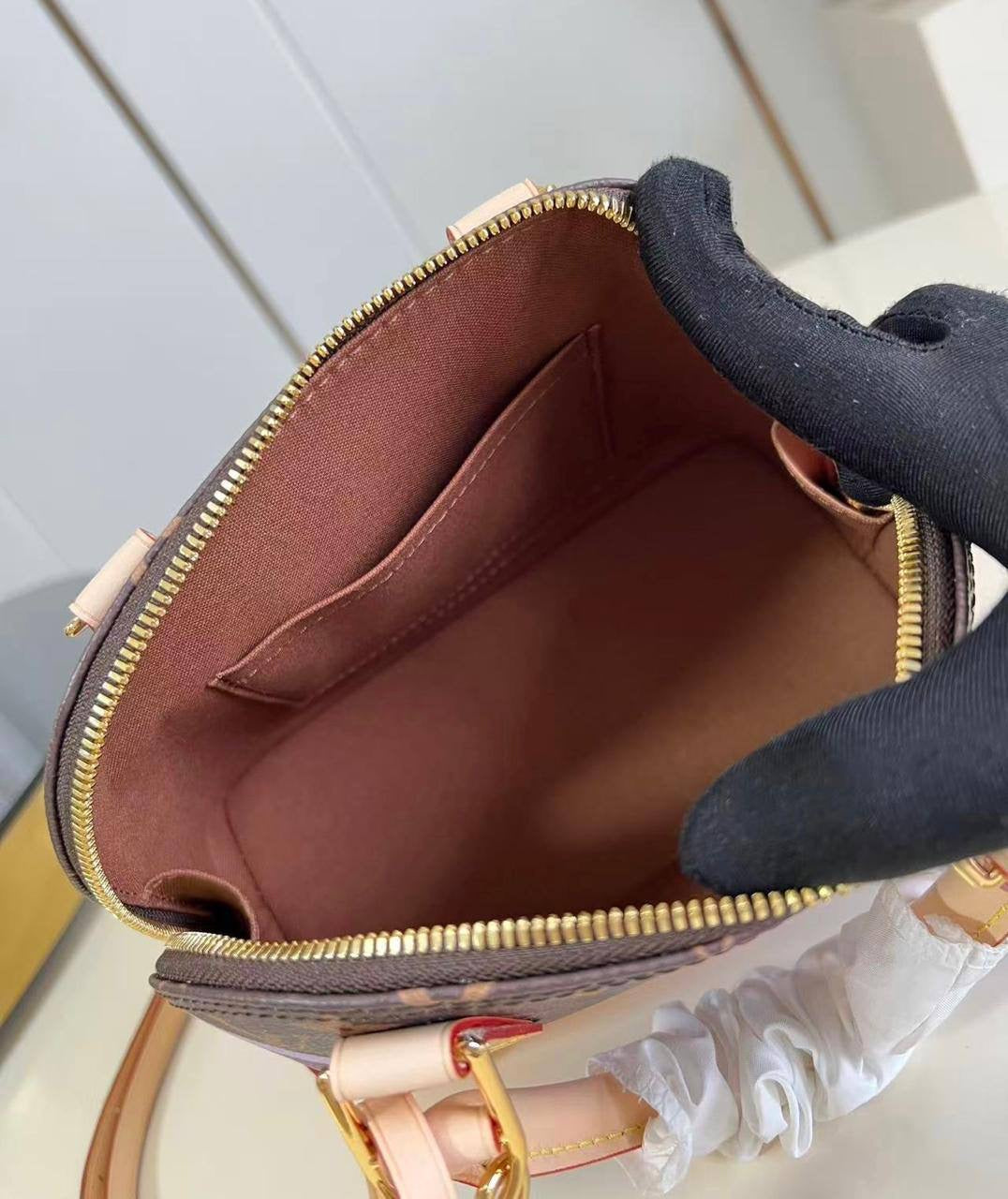 Louis Vuitton  ✨💕✨
  ❤️❤️❤️
SuperMaster Quality 🔥🔥🔥
For Price 👇 WTSP Text Zain 0568585901
Zain121
♥️♥️♥️