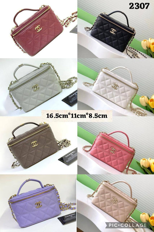 CHANEL 
NEW CAME GOOD QUALITY 
WITH BOX
100 dhs🇦🇪
SIZE: 16.5cm
Zain39
♥️♥️♥️