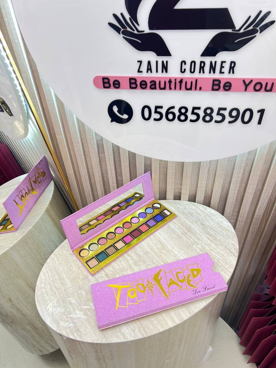 Makeup pallete 
35 dhs 
Zain49
♥️♥️♥️
