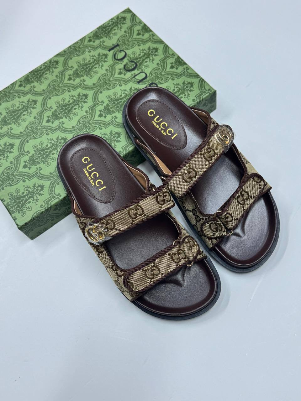 GUCCI 
Size 36-37-38-39-40-41
105 dhs🇦🇪
Zain86
♥️♥️♥️