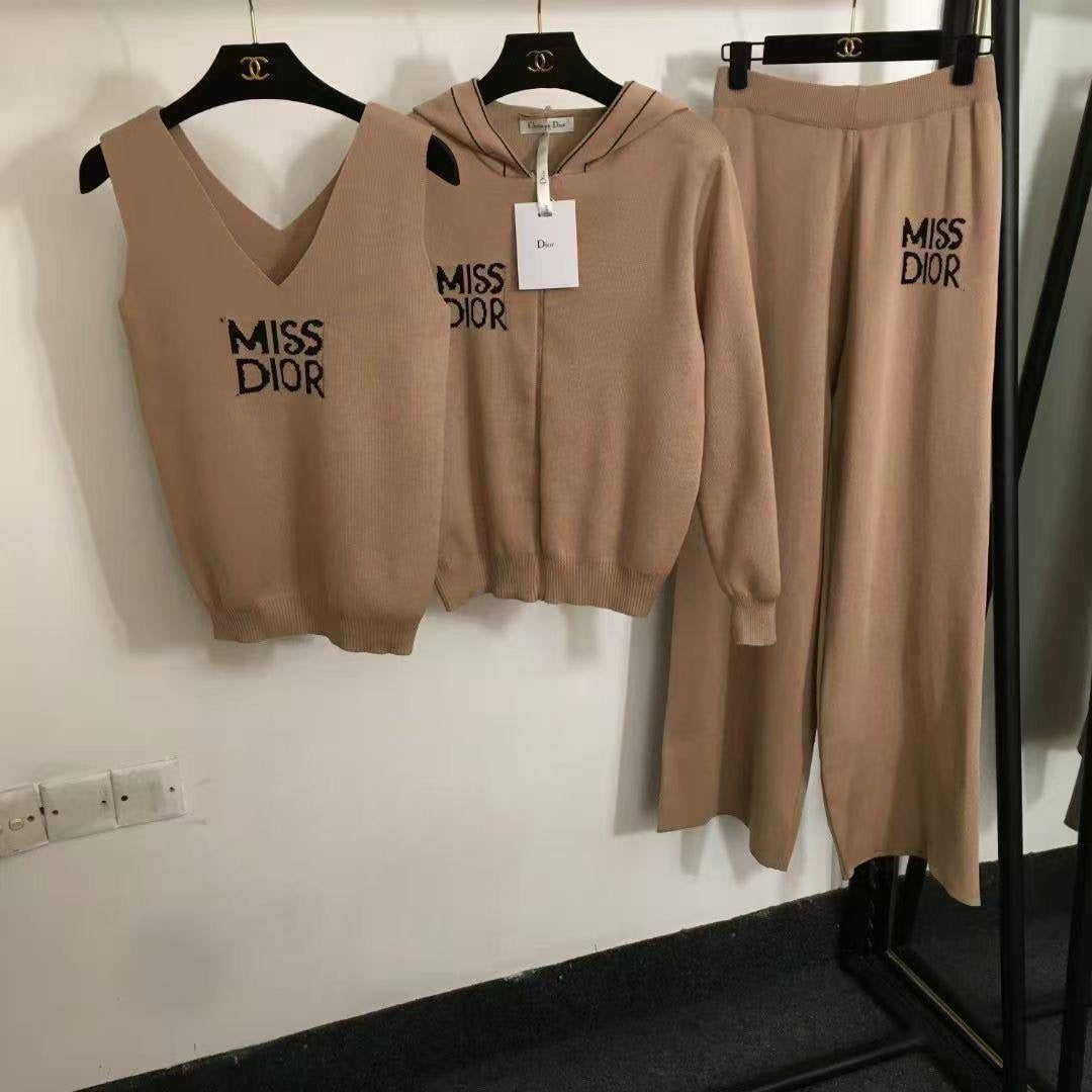 Free Size
120 dhs🇦🇪
Zain138
