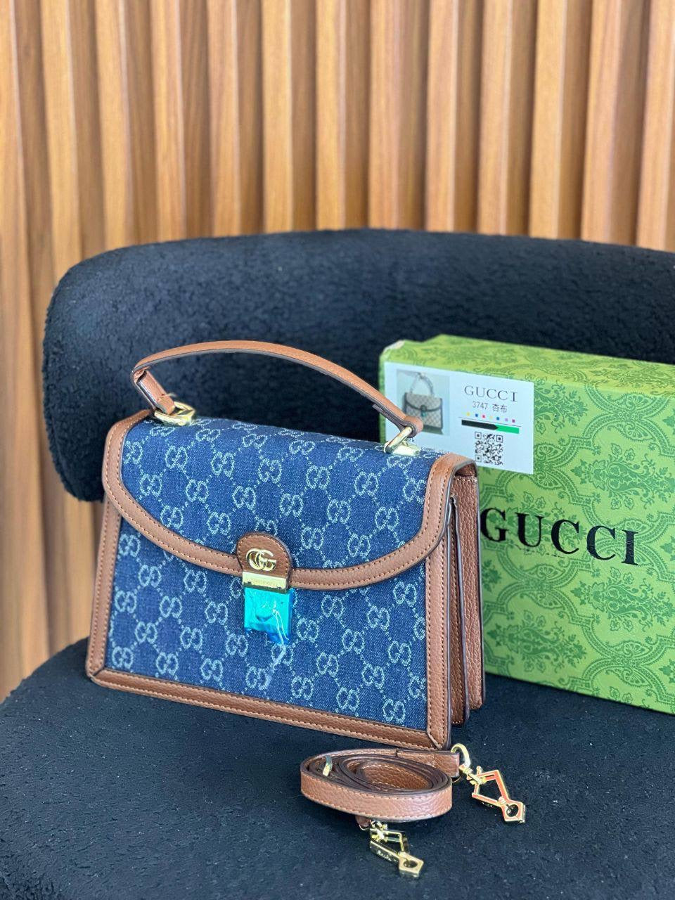 Gucci
Good Quality bag 
with box 
🎁🎁🎁
120 dhs🇦🇪
Zain117
♥️♥️♥️