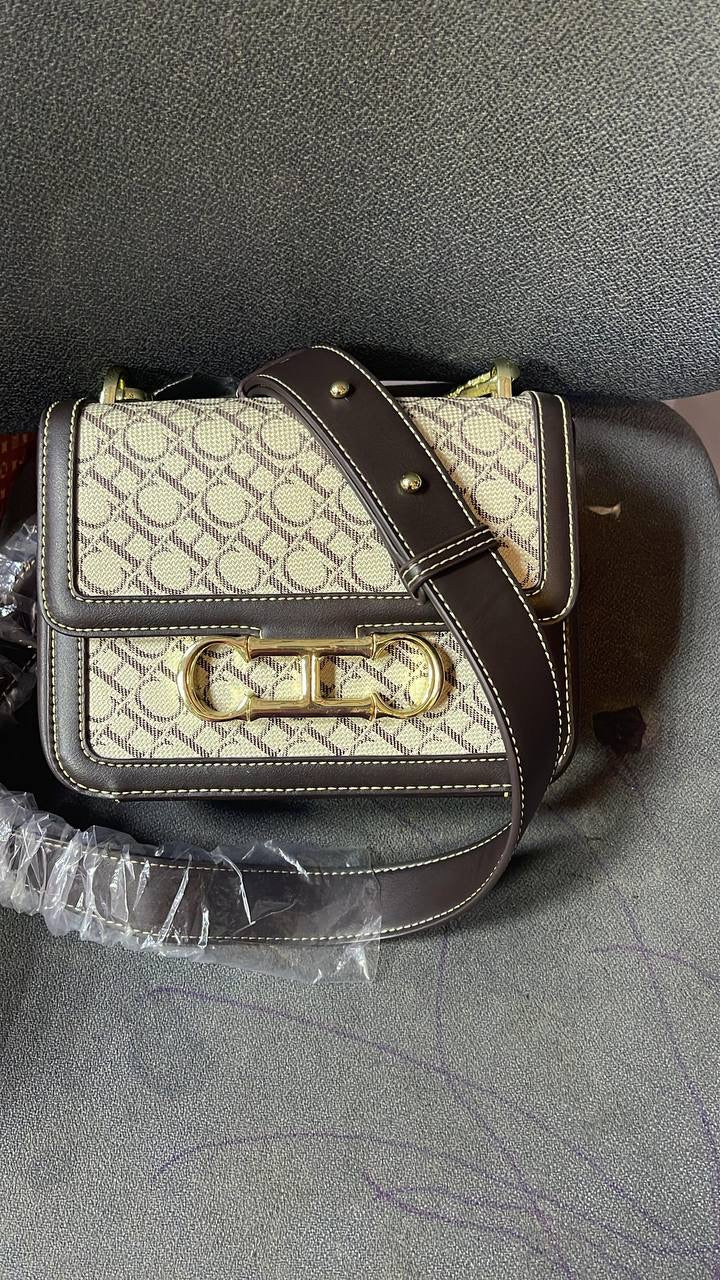 CH CH
High Quality 
with box 
🎁🎁🎁
95 dhs🇦🇪
Zan50
♥️♥️♥️