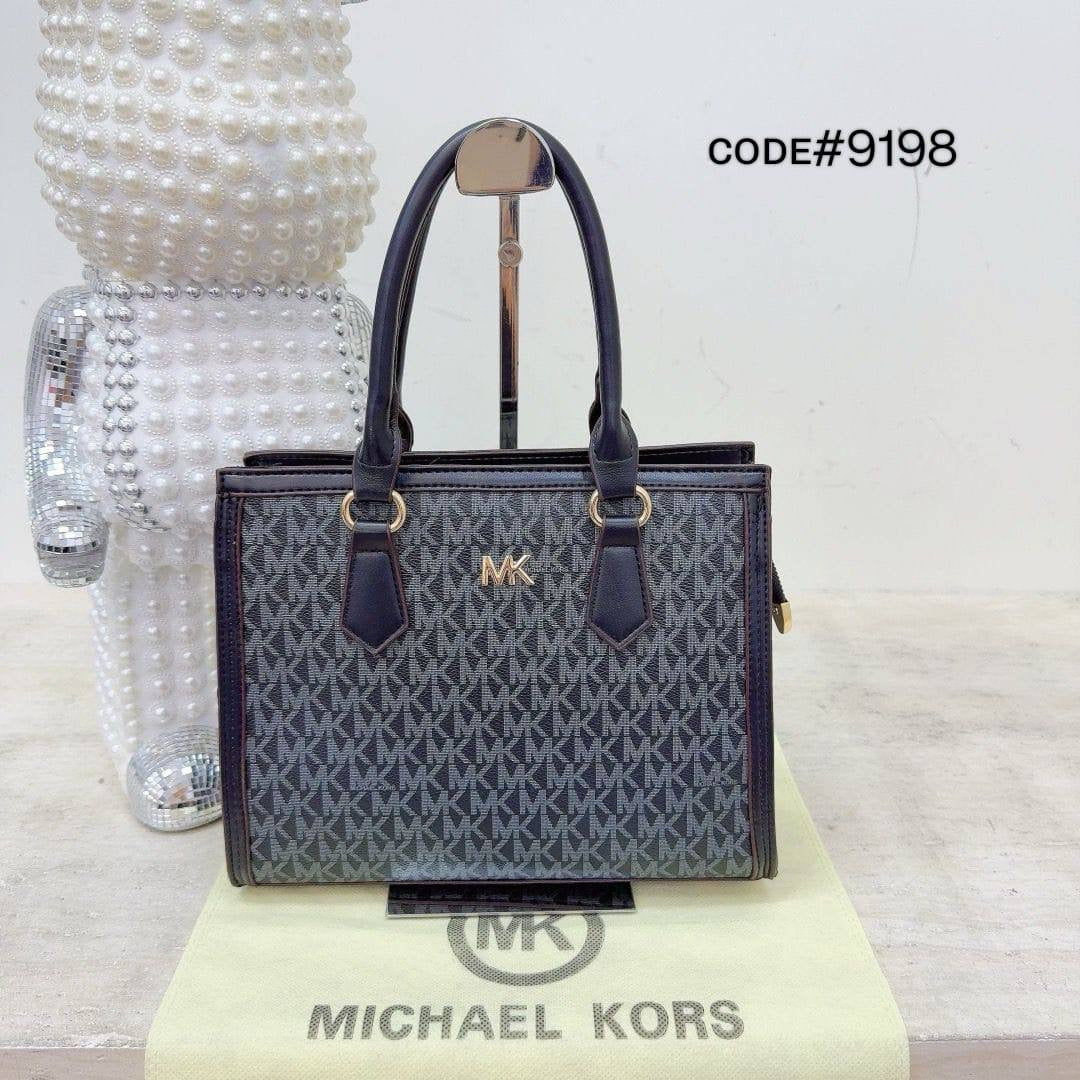 MK
ᴛᴏᴘ ʜᴀɴᴅʟᴇ ᴍɪɴɪ ᴏɴ ᴛʜᴇ ɢᴏ
ᴢɪᴘᴘᴇʀ ᴛʏᴘᴇ
ɪᴛ ʟᴏɴɢ ʙᴇʟᴛ sᴛʀᴀᴘ
sɪᴢᴇ : 24 cm
70 dhs🇦🇪
Zain31
♥️♥️♥️