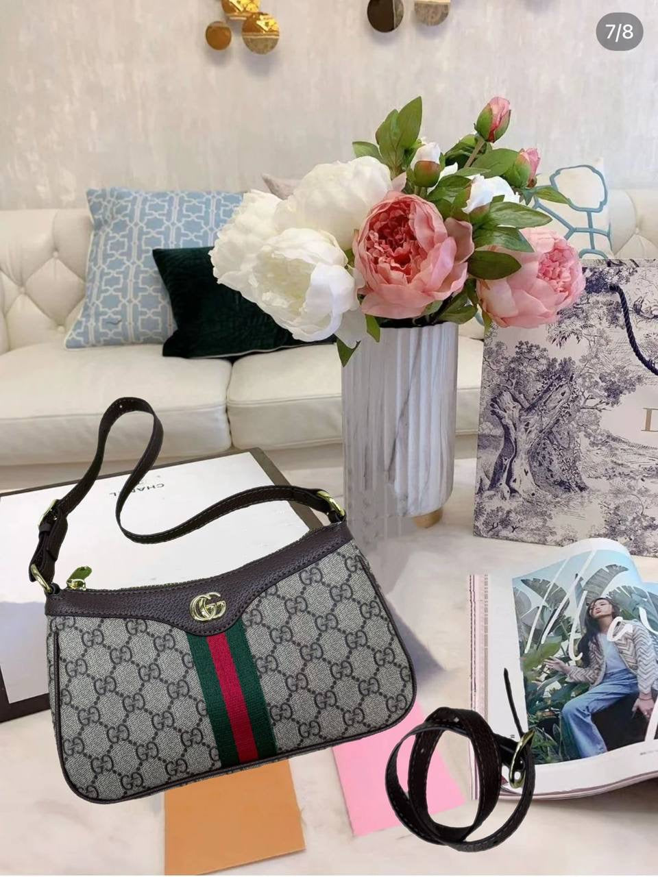 Gucci
80 dhs🇦🇪 
with box
🎁🎁🎁
Zain38
♥️♥️♥️