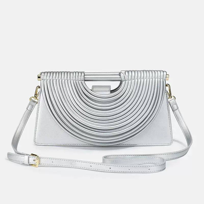 BOTTEGA 
NEW CAME GOOD QUALITY 
120 dhs🇦🇪
Zain39
♥️♥️♥️
