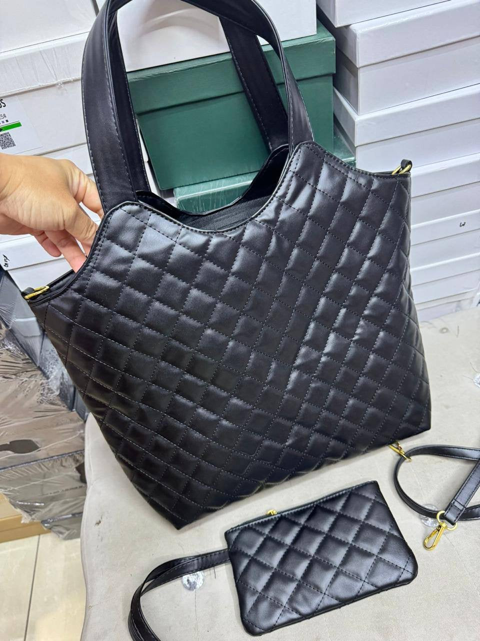 YSL ICARE
High  quality
Size :43 * 37 *10 cm
80 dhs🇦🇪
Zain27
♥️♥️♥️