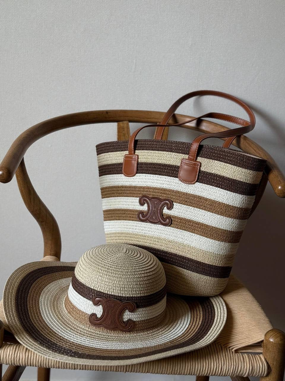Available Again✨✨✨
*SET BEACH BAG(CAP & BAG)*
280 dhs🇦🇪
Top quality
Zain167
♥️♥️♥️