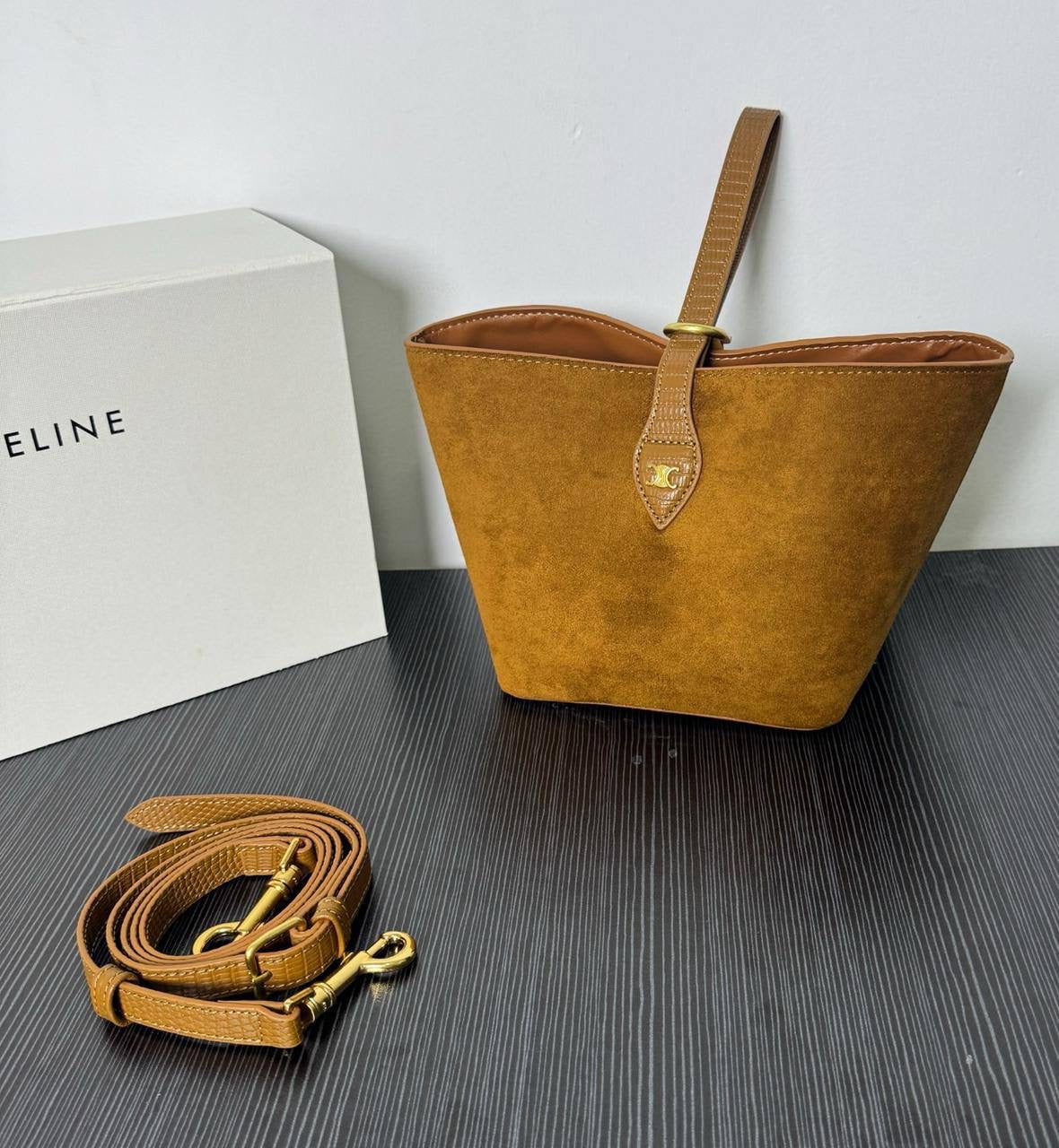 Celine new arrival copy one 
220 dhs🇦🇪
#without box
#15.5cm
Zain228
♥️♥️♥️