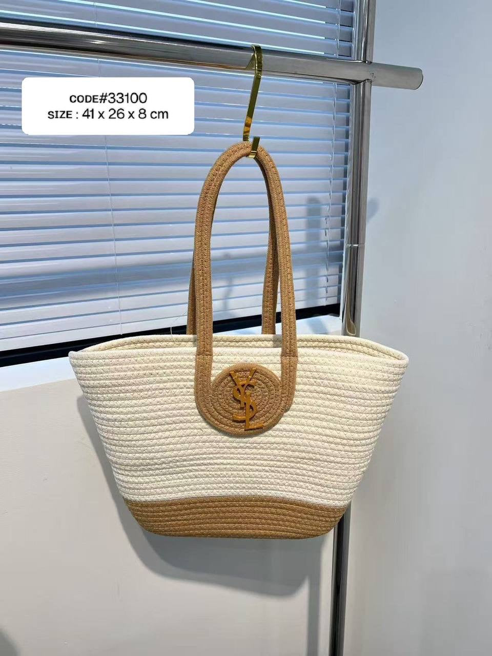 YSL - YVES SAINT LAURENT
BEACH  SHOULDER BAG
sɪᴢᴇ : 41 cm
60 dhs🇦🇪
Zain31
♥️♥️♥️