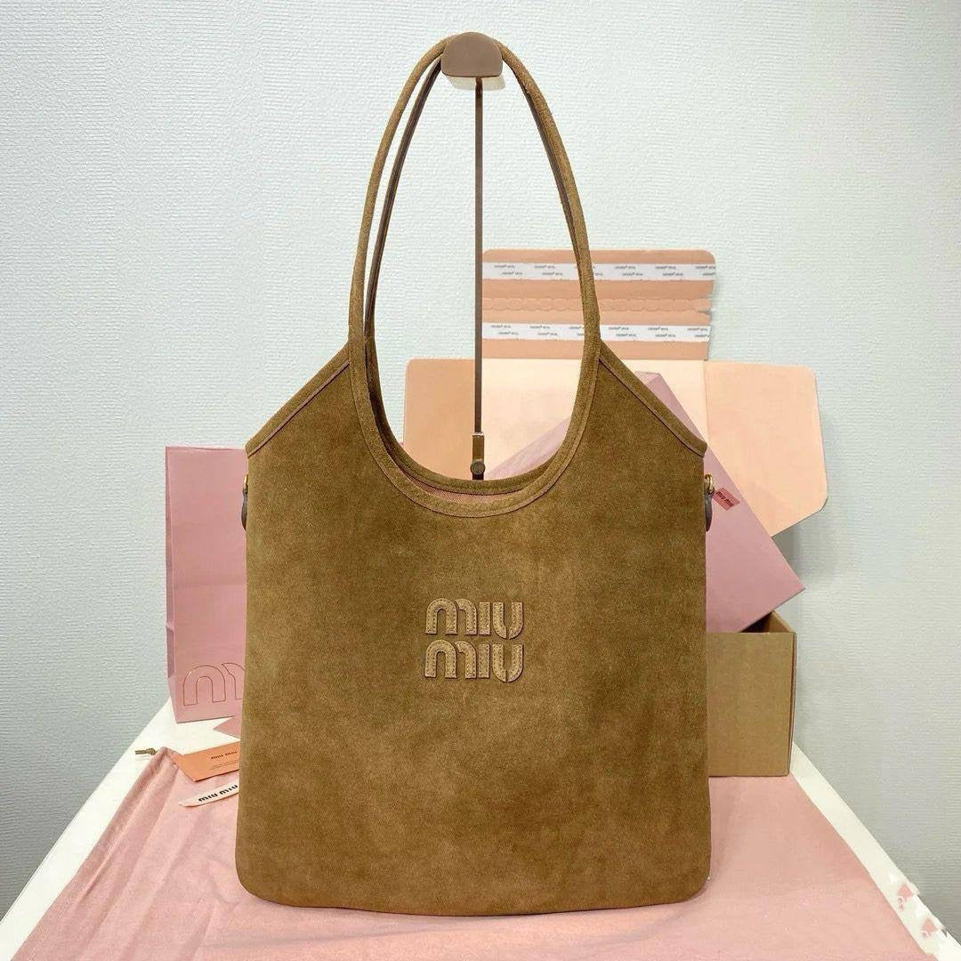 🎉 Offer 🎊  Miumiu ivy
Big Size : 36 * 31 cm
80 dhs🇦🇪
Zain115
♥️♥️♥️