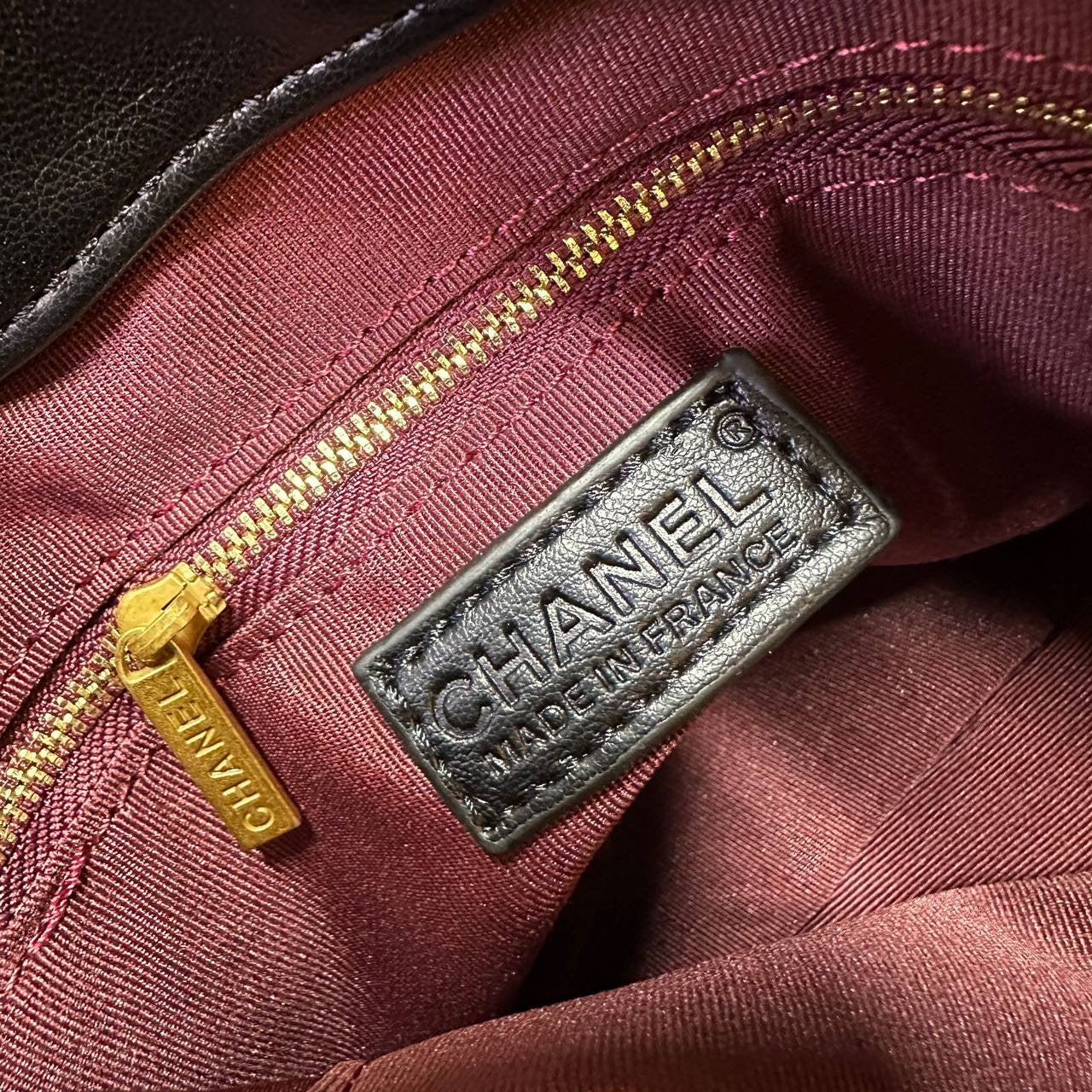 CHANEL 
Master 
WITH BOX 
🎁🎁🎁
210 dhs🇦🇪
Check with K 👉Q
Zain39
♥️♥️♥️