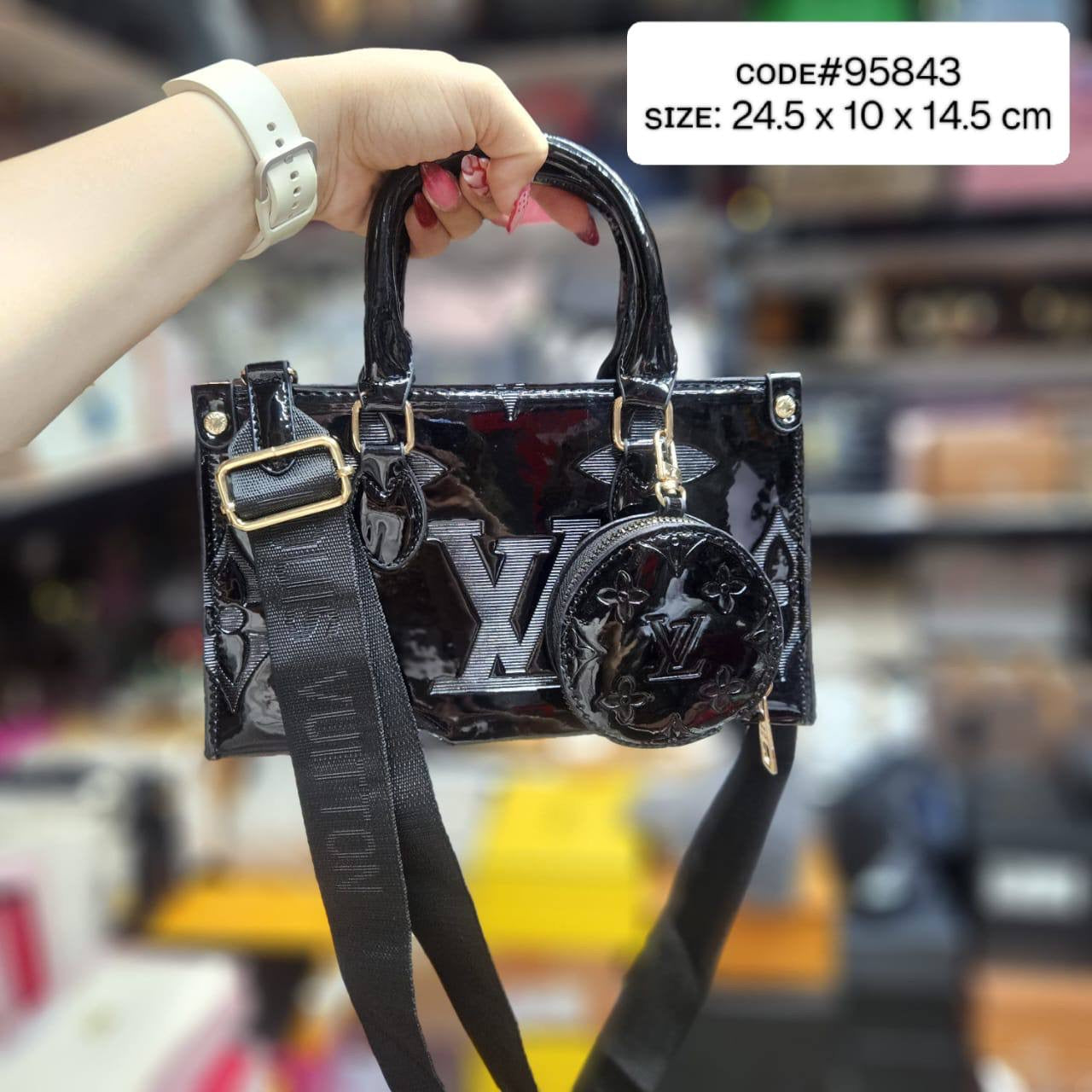 LV
ᴏɴ ᴛʜᴇ ɢᴏ ᴇᴀsᴛ ᴡᴇsᴛ
ɢʟᴏssʏ ᴍᴀᴛᴇʀɪᴀʟ
ᴡɪᴛʜ ᴄᴏɪɴ ᴘᴜʀsᴇ
sɪᴢᴇ : 24.5 cm
70 dhs🇦🇪
Zain31
♥️♥️♥️