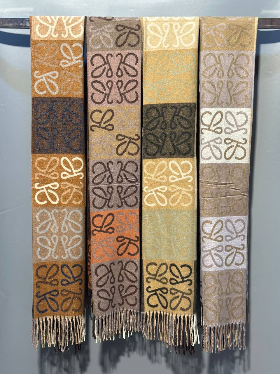 Scarf
45 dhs🇦🇪
Zain40
♥️♥️♥️