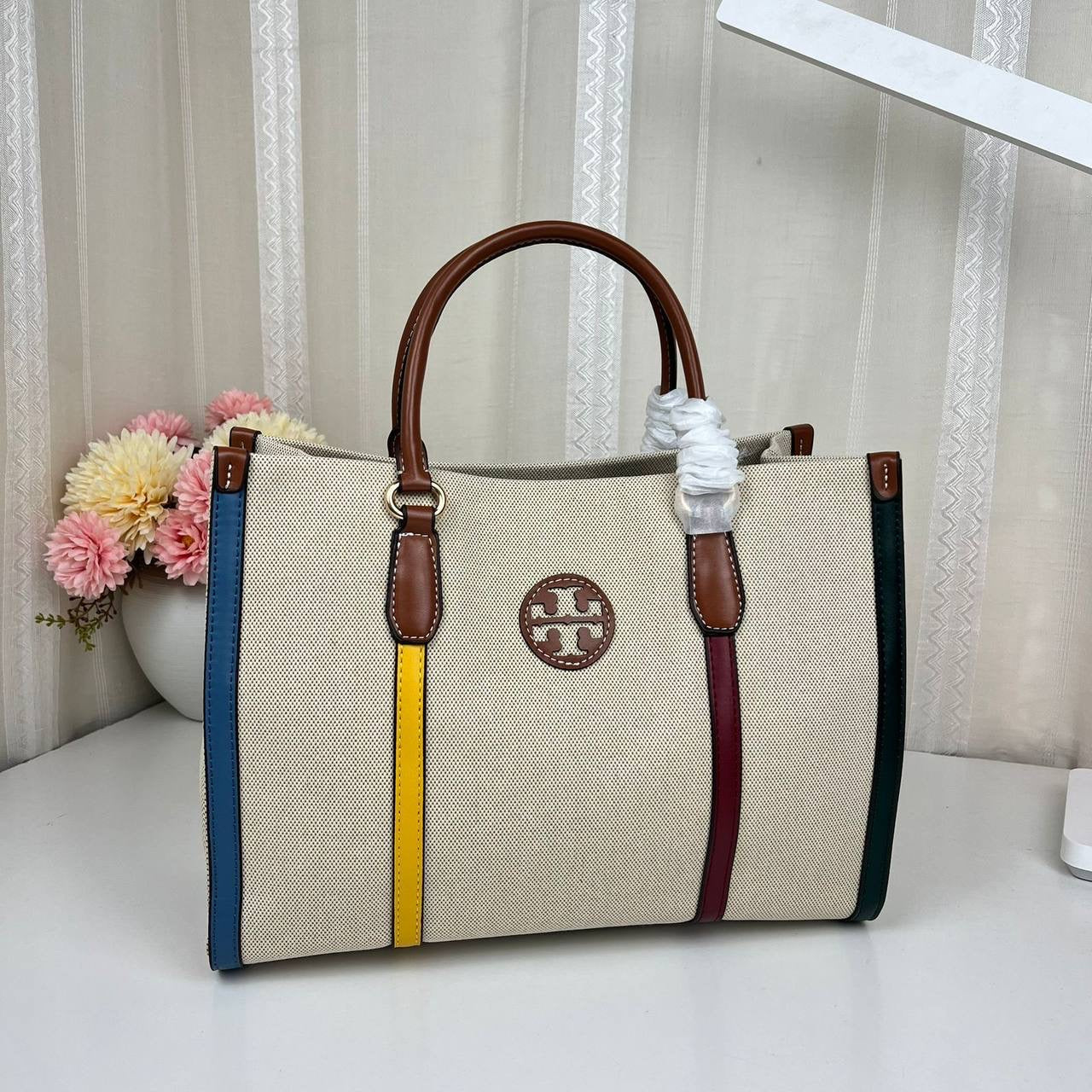 Tory Burch
90 dhs🇦🇪
Size…42x33cm
Size…35x27cm
Zain137
Zain93
♥️♥️♥️
