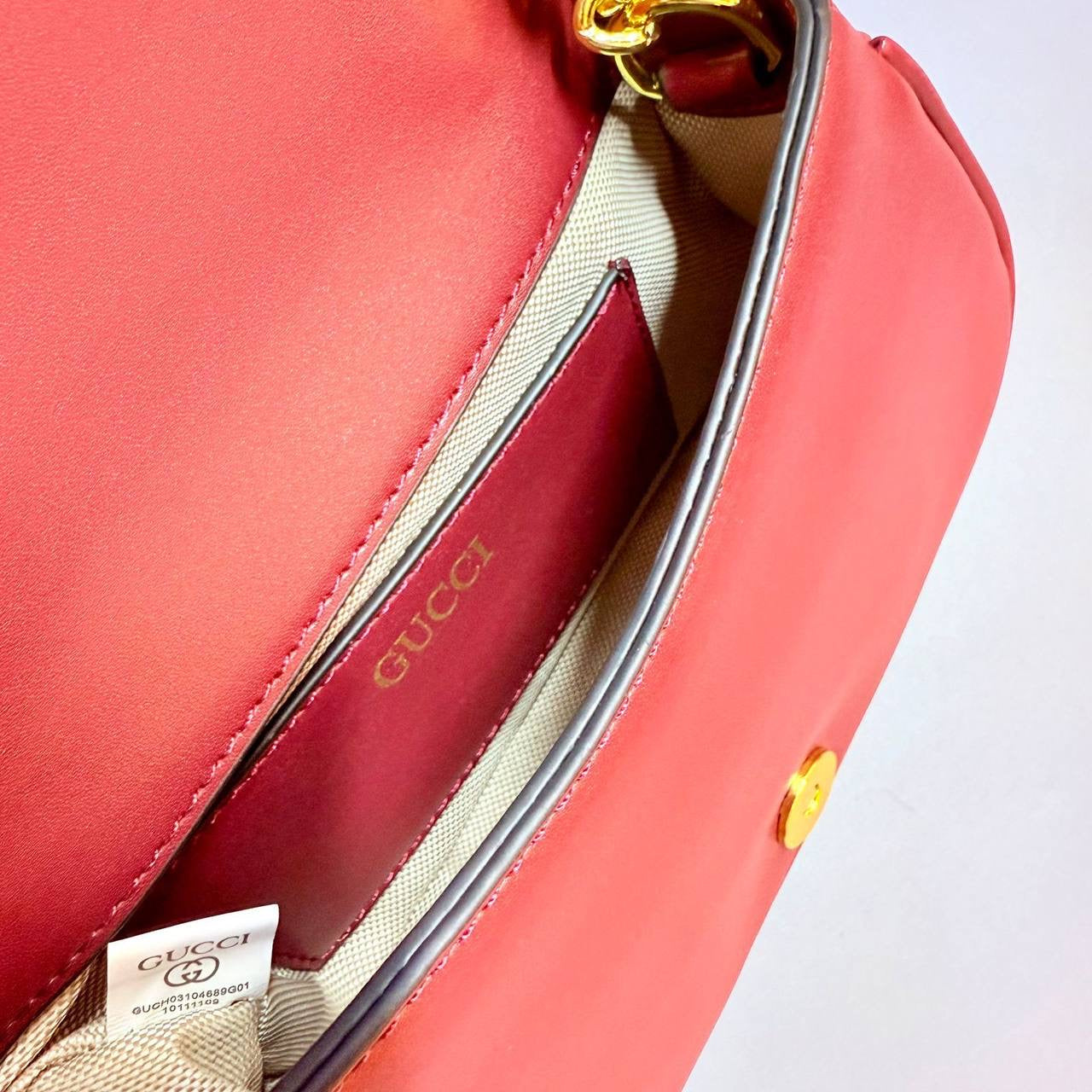 GUCCI 
NEW CAME GOOD QUALITY 
WITH BOX 
🎁🎁🎁
100 dhs🇦🇪
Zain39
♥️♥️♥️