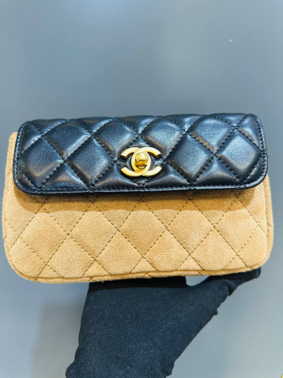 Chanel
High quality 
size 20cm
120 dhs🇦🇪
Zain132
♥️♥️♥️