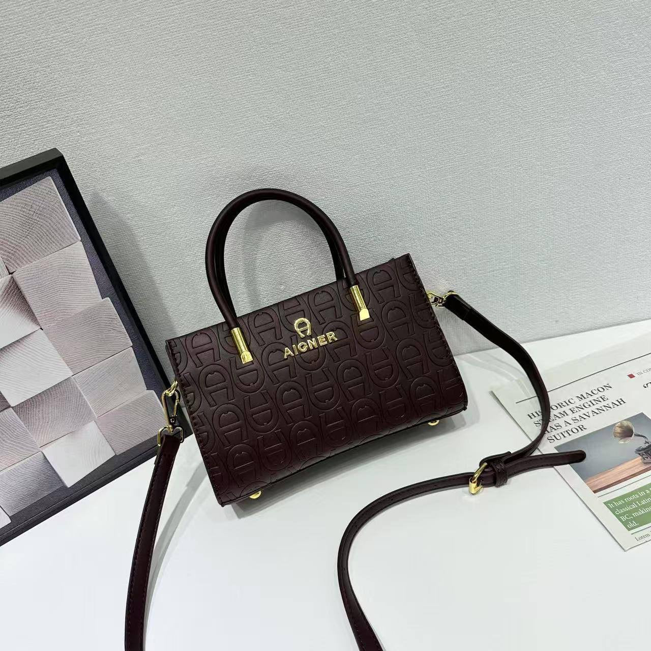 Aigner  
95 dhs🇦🇪 
with box 
🎁🎁🎁
Zain253
♥️♥️♥️