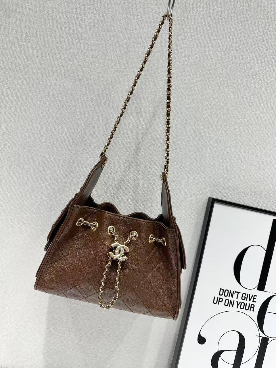 Chanel
110 dhs🇦🇪
Zain136
♥️♥️♥️