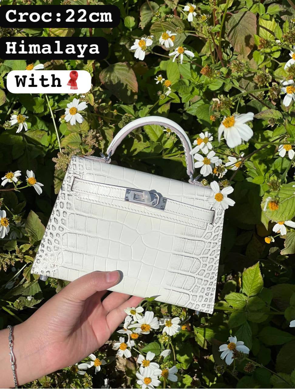Hermes ᴋɪʟʟʏ ᴄʀᴏᴄᴏᴅɪʟᴇ 
sɪʟᴠᴇʀ ʜᴀʀᴅᴡᴀʀᴇ 
ᴡɪᴛʜʙᴏx 
🎁🎁🎁
ᴄʀᴏᴄs ᴍᴀᴛᴇʀɪᴀʟ 
sɪᴢᴇ:22ᴄᴍ
100 dhs🇦🇪
Zain56
♥️♥️♥️