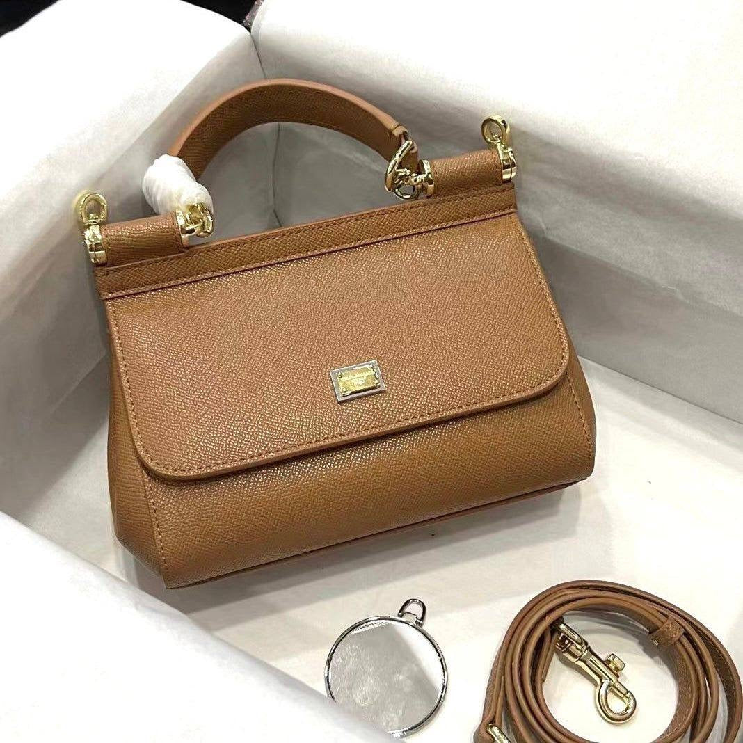 D&G Master
20CM
300 dhs🇦🇪
WITH BOX
🎁🎁🎁
Zain131
♥️♥️♥️