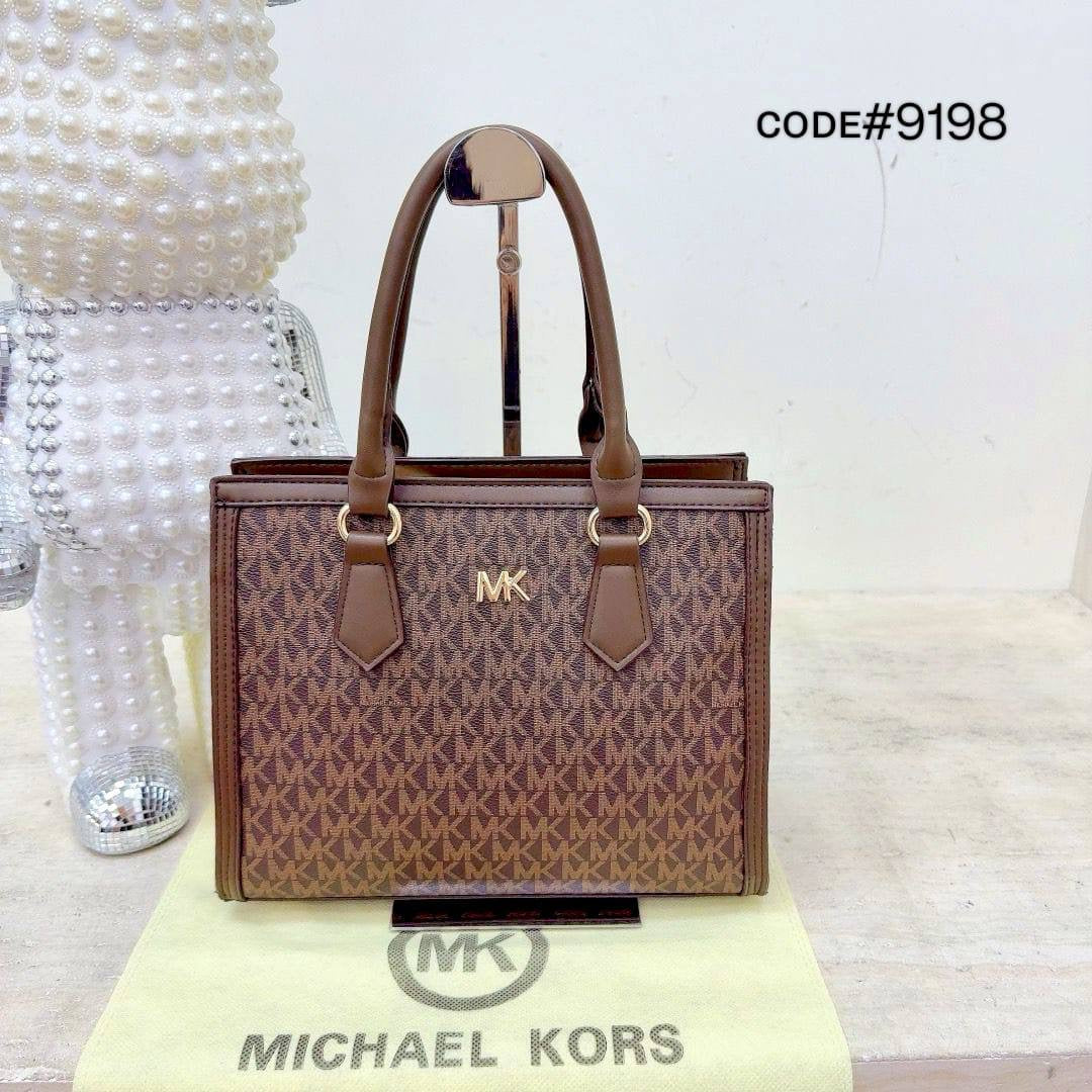 MK
ᴛᴏᴘ ʜᴀɴᴅʟᴇ ᴍɪɴɪ ᴏɴ ᴛʜᴇ ɢᴏ
ᴢɪᴘᴘᴇʀ ᴛʏᴘᴇ
ɪᴛ ʟᴏɴɢ ʙᴇʟᴛ sᴛʀᴀᴘ
sɪᴢᴇ : 24 cm
70 dhs🇦🇪
Zain31
♥️♥️♥️