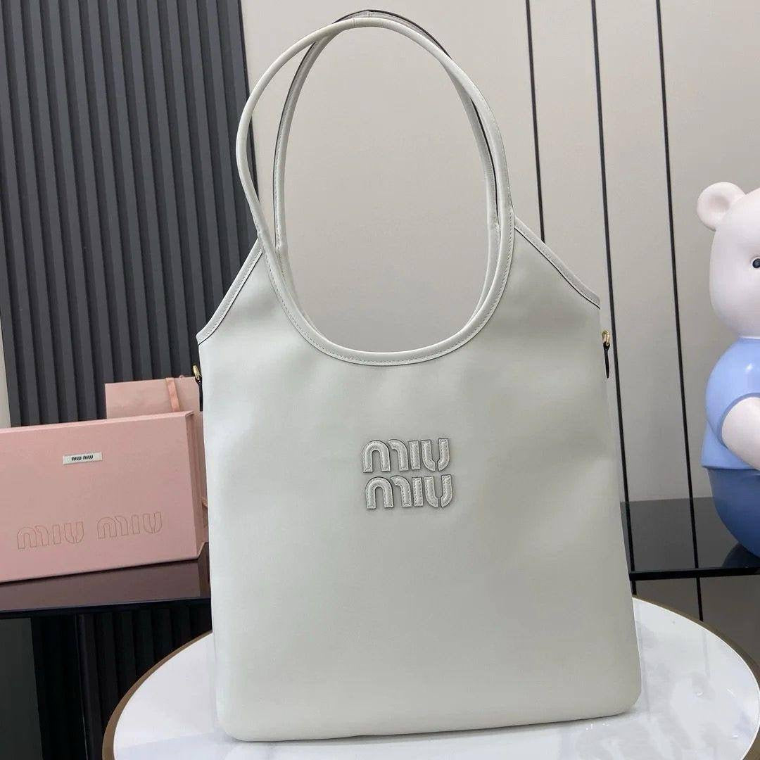 🎉 Offer 🎊  Miumiu ivy
Big Size : 36 * 31 cm
80 dhs🇦🇪
Zain115
♥️♥️♥️