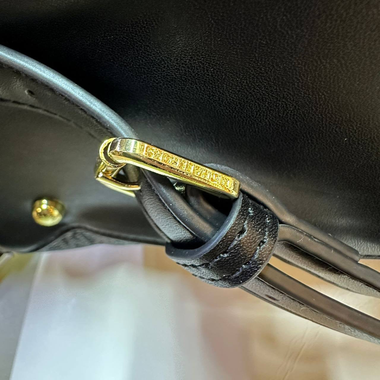 MK 
NEW CAME GOOD QUALITY 
100 dhs🇦🇪
Zain39
♥️♥️♥️