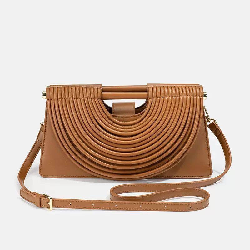 BOTTEGA 
NEW CAME GOOD QUALITY 
120 dhs🇦🇪
Zain39
♥️♥️♥️
