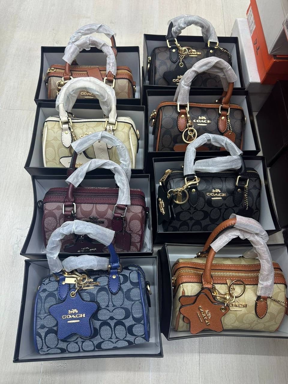 Coach
with box 
🎁🎁🎁
85 dhs🇦🇪
Zain137
♥️♥️♥️