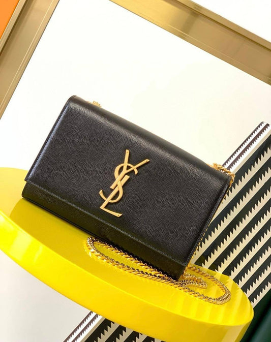 SAINT LAURENT💕💕💕
Super master quality 💕💕💕
For Price 👇 WTSP Text Zain 0568585901
Zain252
♥️♥️♥️