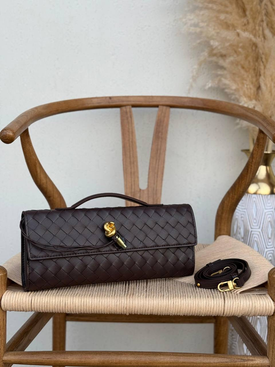 Available Again✨✨✨
BOTTEGA VENETA
31cm
350 dhs🇦🇪
Top quality 
With box🎁
Zain167
♥️♥️♥️
