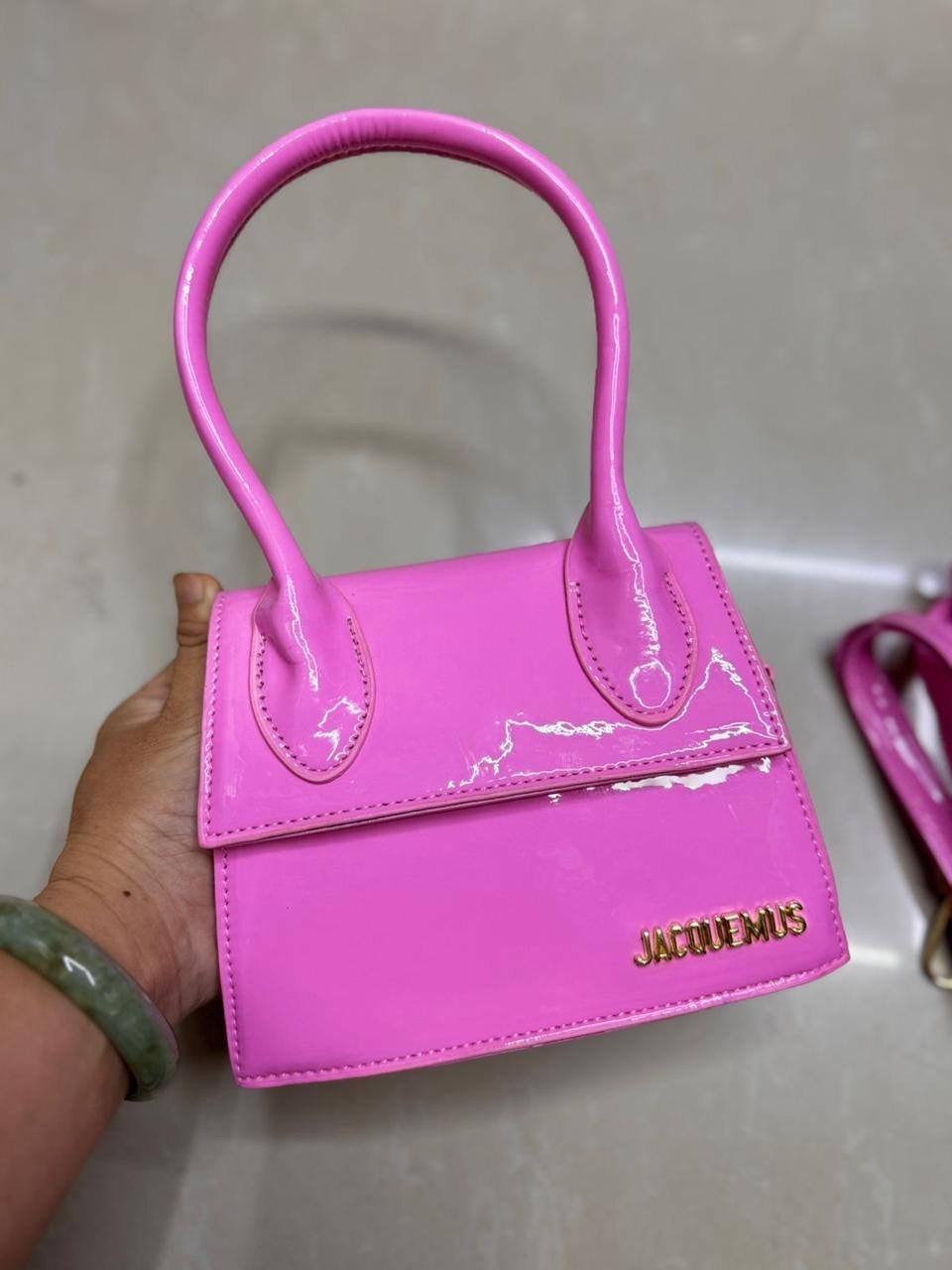 🎉Offer🎊  JACQUEMUS
Size : 17 * 13 cm
55 dhs🇦🇪
Zain115
♥️♥️♥️